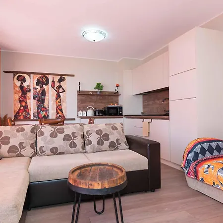 Apartman Flat Lora *